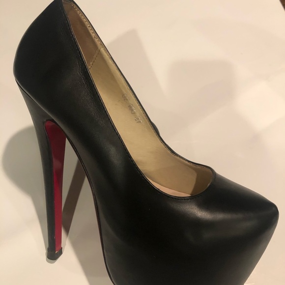 Christian Louboutin  platform stilettos - Picture 2 of 8